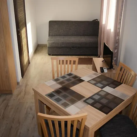 Srebrna Kap Apartment *